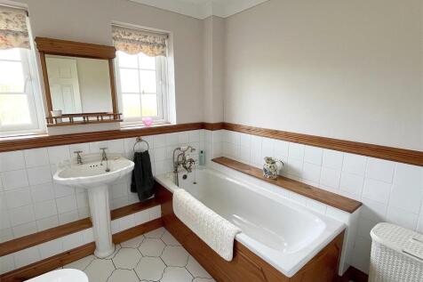 Bathroom.jpg