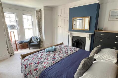 Bedroom One.jpg