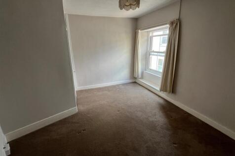 Bedroom Three.jpg