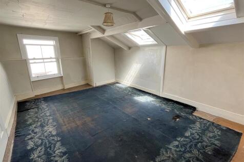 Top Bedroom.jpg