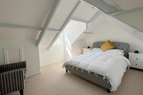 Bedroom One.jpg