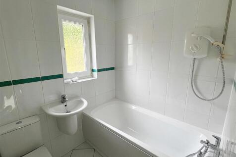 Bathroom.jpg