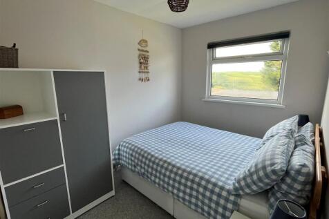 Bedroom One.jpg