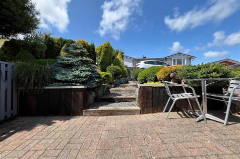Landscaped Front Garden.jpg