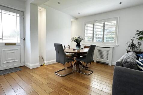 Dining Area.jpg