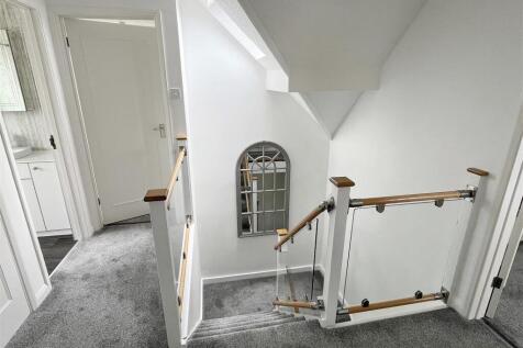First Floor Landing.jpg