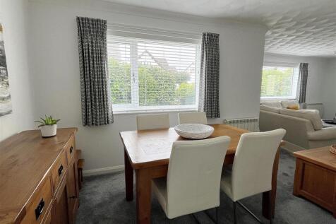 Dining Room.jpg