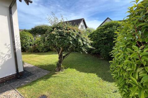 Front Garden.jpg