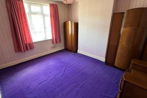Bedroom One.jpg
