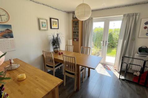 Dining Area.jpg