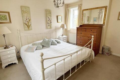 Bedroom One.jpg