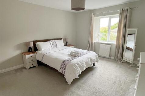 Bedroom One.jpg