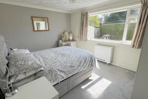 Bedroom One.jpg