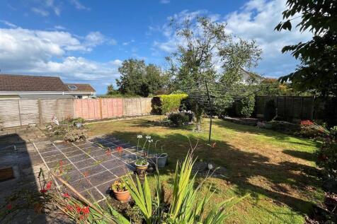 Rear Garden 2.jpg