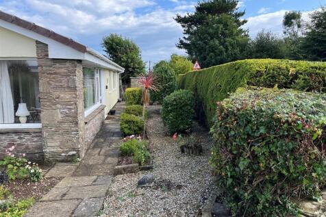 Side Garden.jpg