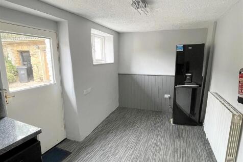 Dining Area.jpg