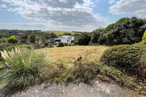 Front Garden.jpg