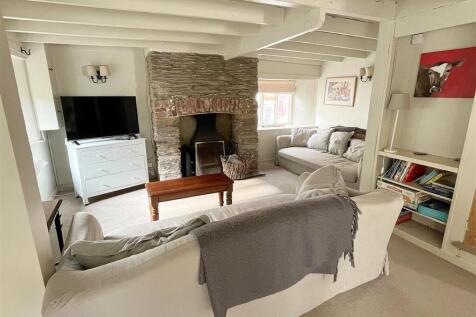Sitting Area 2.jpg
