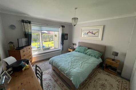 Bedroom 1.JPEG