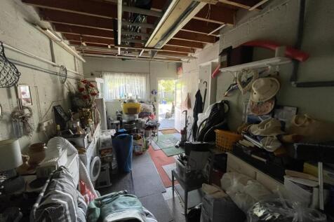 Garage.JPEG