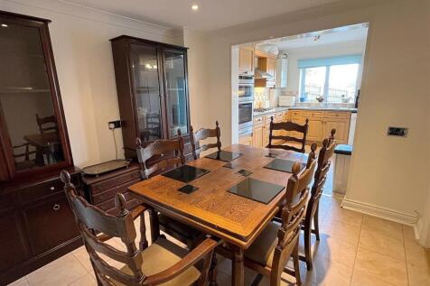 Dining Room.jpg