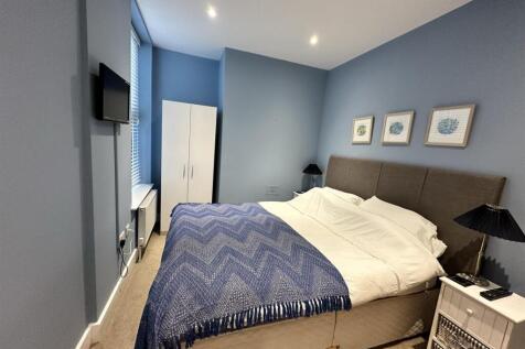 Bedroom 1.JPEG
