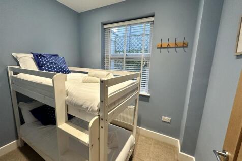 Bedroom 2.JPEG