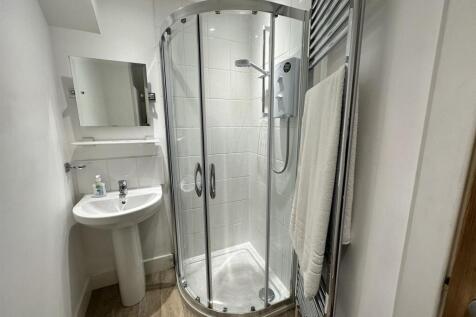 Shower Room.JPEG