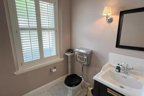 Main Shower Room.jpg