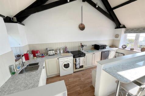 Kitchen Area.jpg