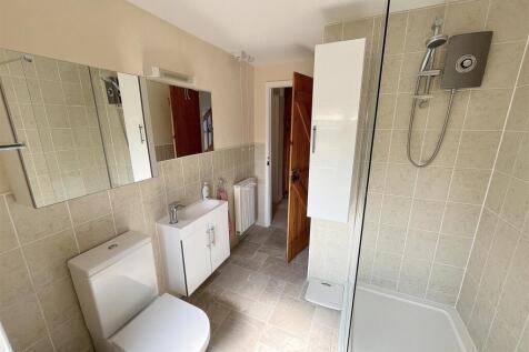 Shower Room.jpg