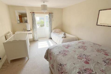 Bedroom One.jpg