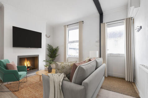 Lounge 1 furnishe...