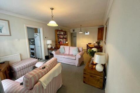 Living &amp; Dining Area