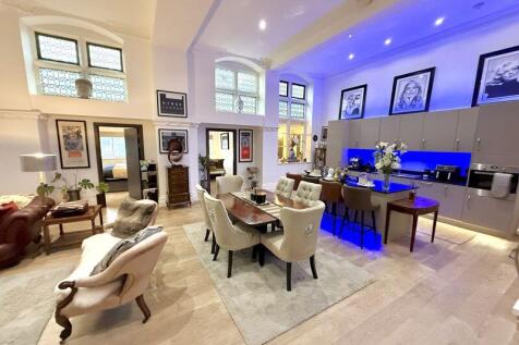 Kitchen/Living/Dining