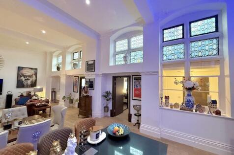 Kitchen/Living/Dining