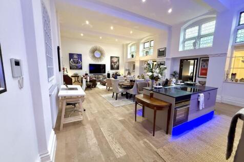 Kitchen/Living/Dining
