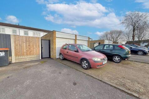 Garage/Driveway