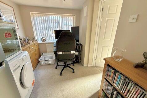 Bedroom/Study