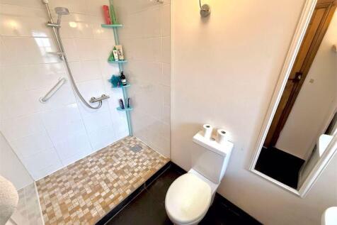 Annex Shower