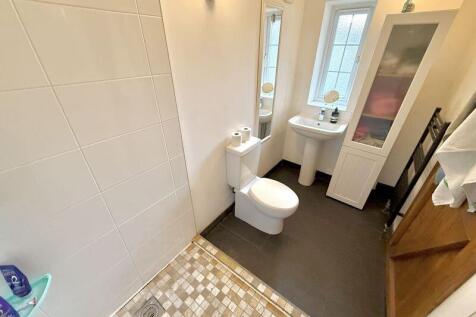 Annex Shower