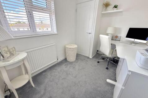 Bedroom/Study