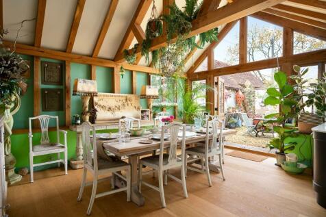 240411-4631 Dining area.jpg