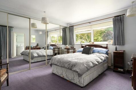 Principal bedroom