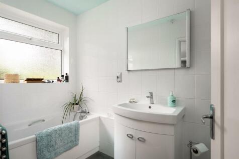 En suite bathroom