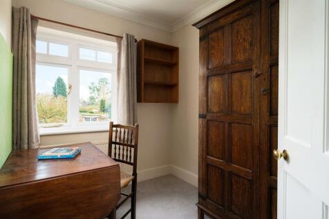 Bedroom / study