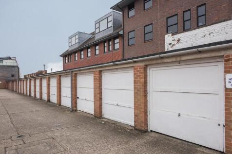 Garage in a block
