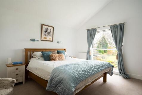 Principal bedroom