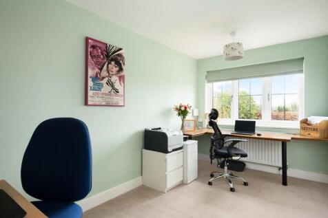 Bedroom 5 / study