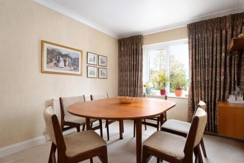 Dining room.jpg